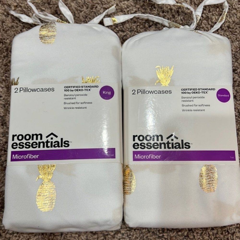 Room Essentials Pineapple King Size Pillow Cases New In Bag